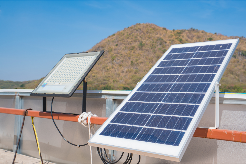 An Overview of a 165 Watt Solar Panel: Working, Application, Types, and Pricing