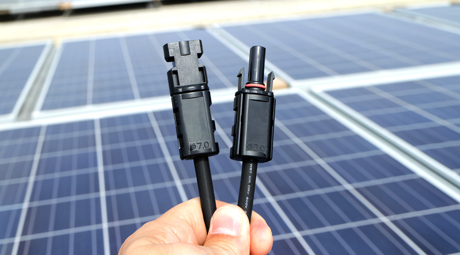 What Are Solar Panel Electrical Connectors?