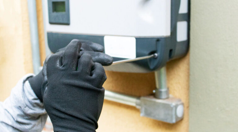 What is the 1 KVA Solar Inverter with Battery Price in India?