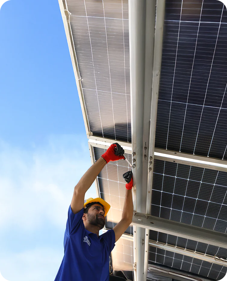SolarSquare Engineer Installing Solar under PM Surya Ghar Muft Bijli Yojana