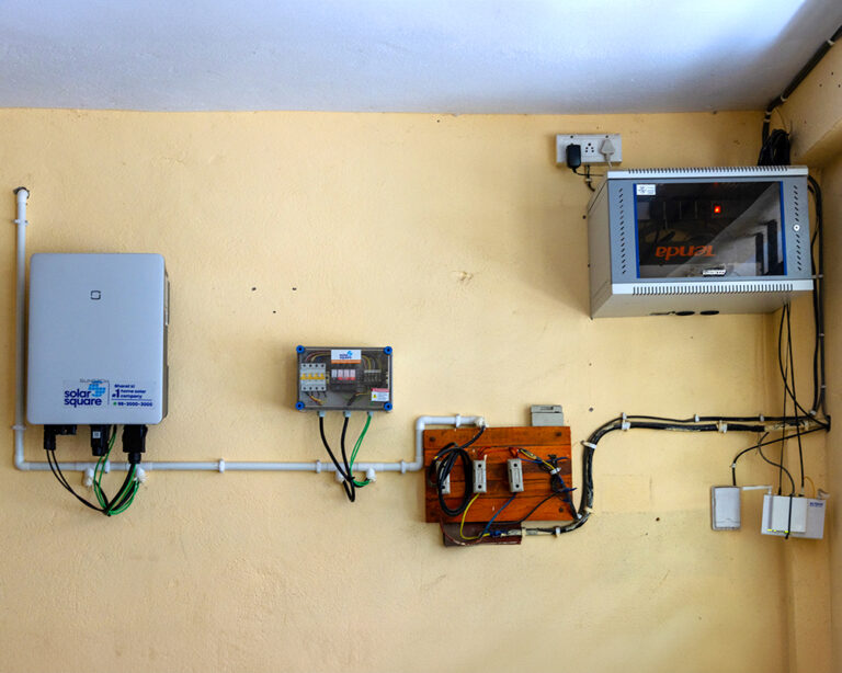 What Are Hybrid Solar Inverters? Explore Types, Pros, Cons, and Price Details